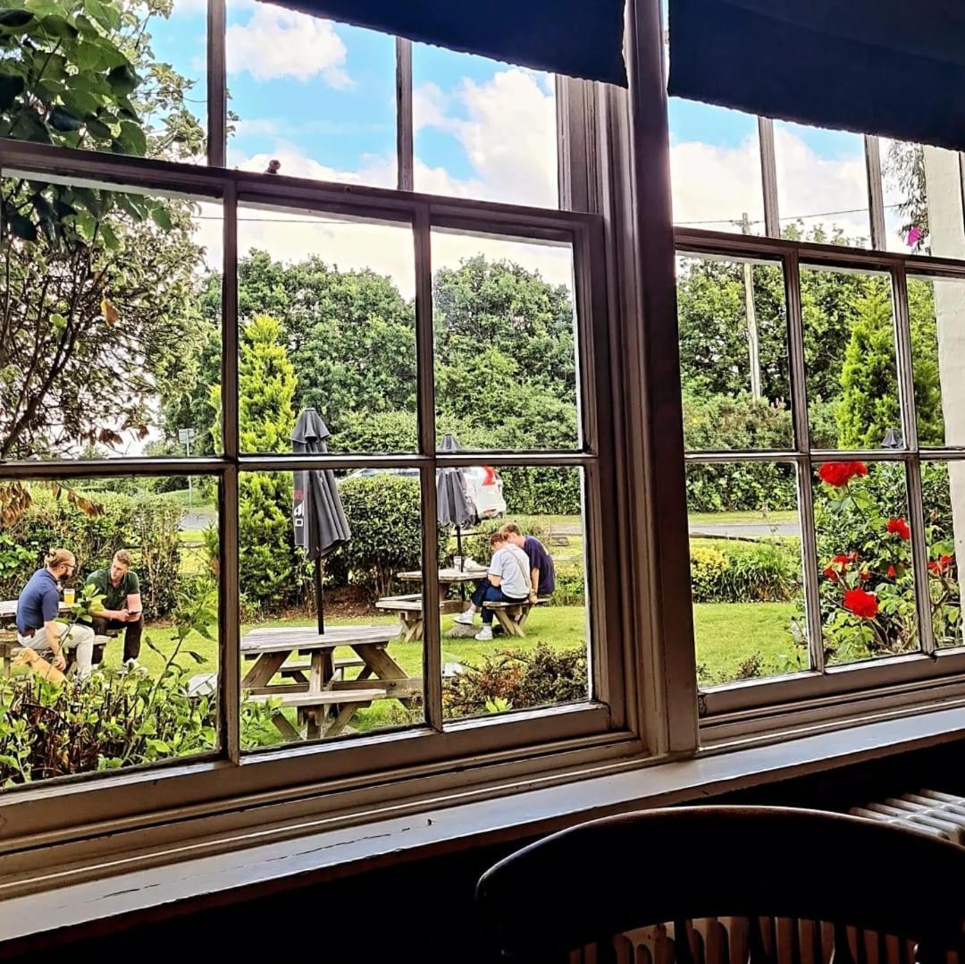 The Mortimer Arms (Adults Only) Romsey Εξωτερικό φωτογραφία